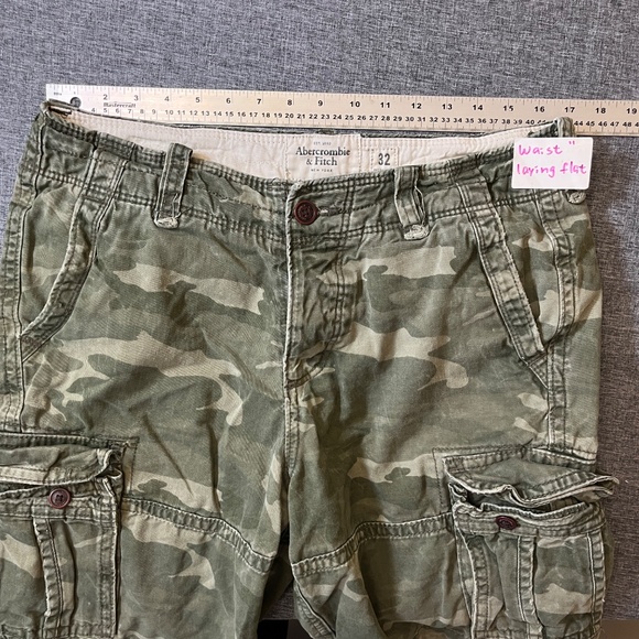 Abercrombie Fitch Camo Cargo Pockets Heavyweight Shorts - Men's Size 32 - Green - Picture 8 of 11